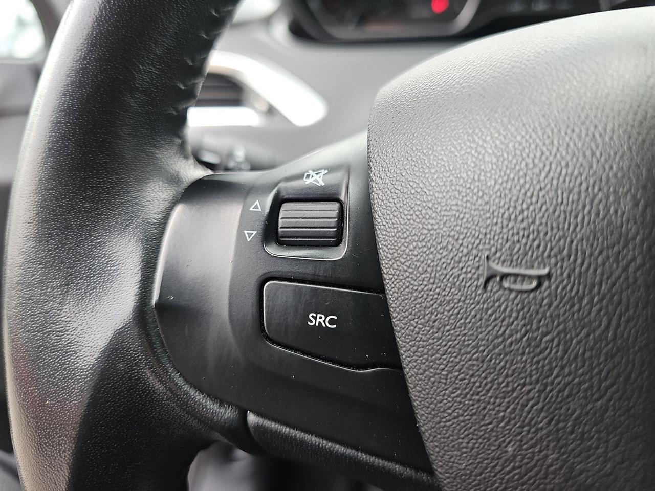 Peugeot 2008 2008 1.2 Pure Tech Active S&S 2016