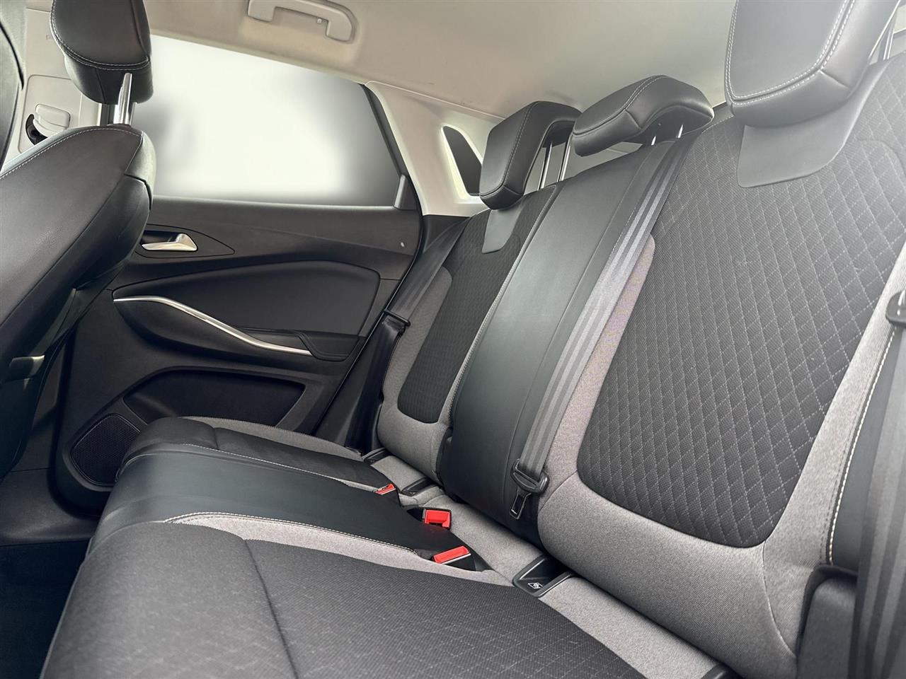 Opel GRANDLAND X Grandland 1.5 CDTI Business Elegance S&S aut 2021