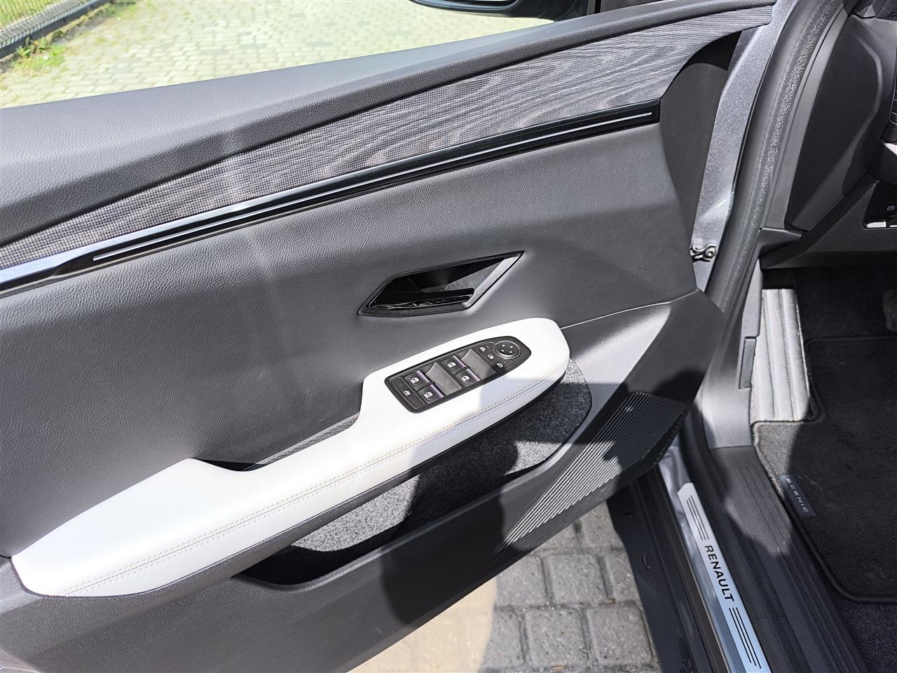 Renault SCENIC Scenic EV87 Iconic 2024