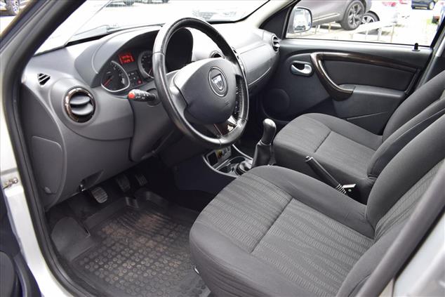 Dacia DUSTER Duster 1.6 Laureate 2010