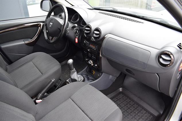 Dacia DUSTER Duster 1.6 Laureate 2010