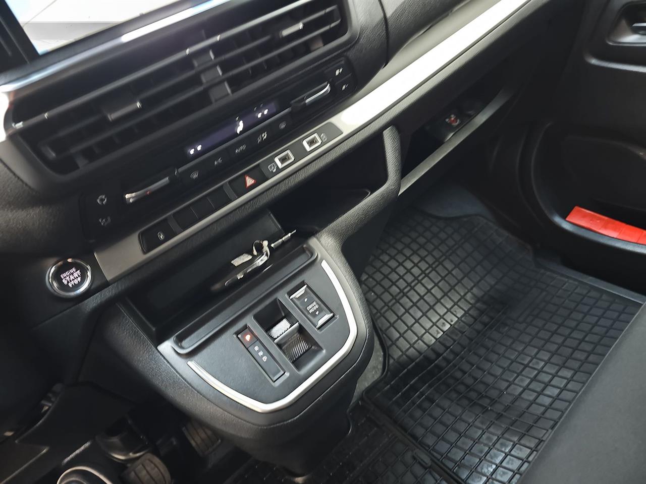 Citroen SPACETOURER SpaceTourer 2.0 BlueHDi XL Plus EAT8 2025