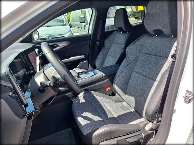 Renault AUSTRAL Austral 1.3 TCe mHEV Techno aut 2025