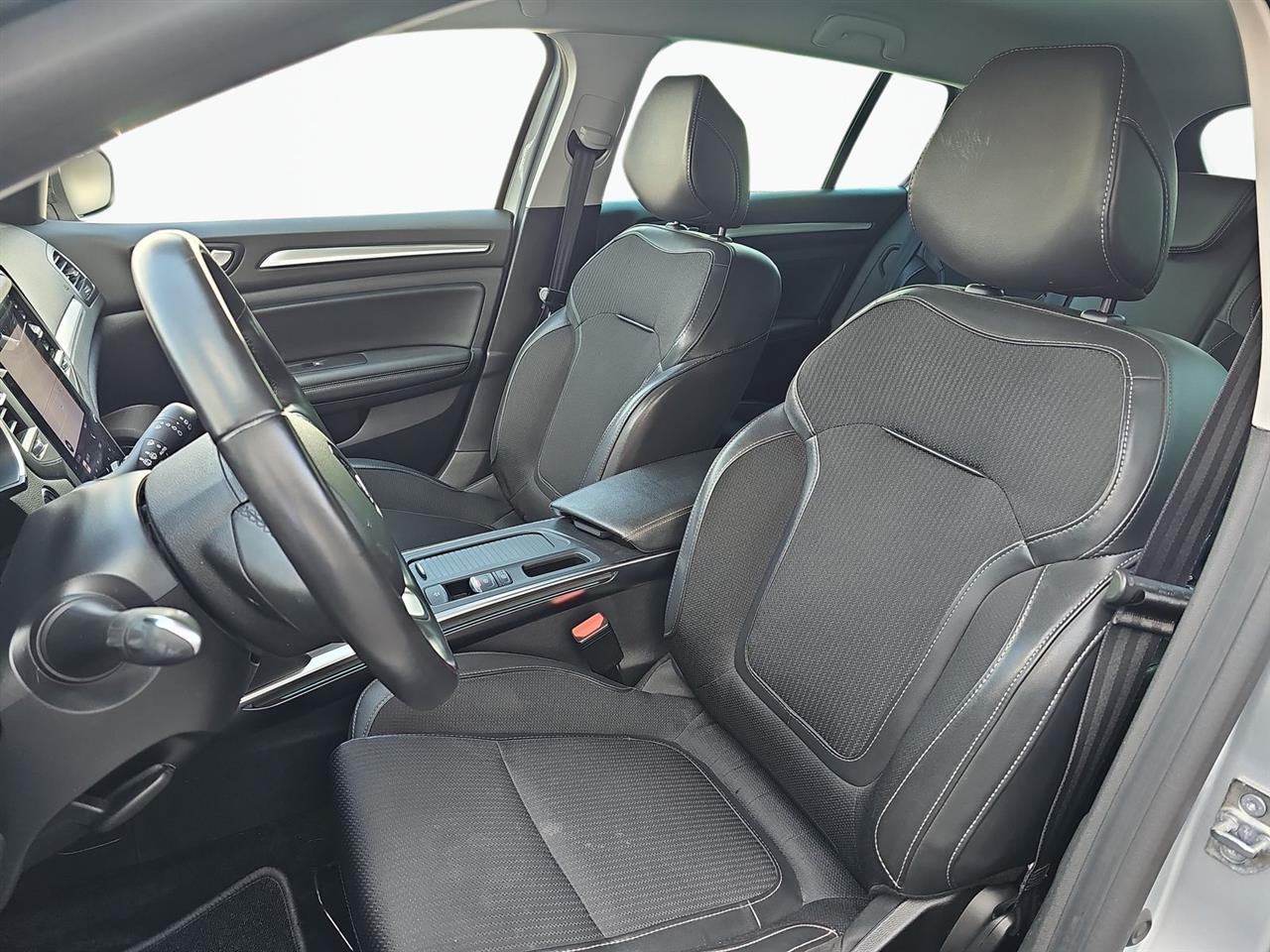 Renault MEGANE Megane 1.3 TCe FAP Techno EDC 2024