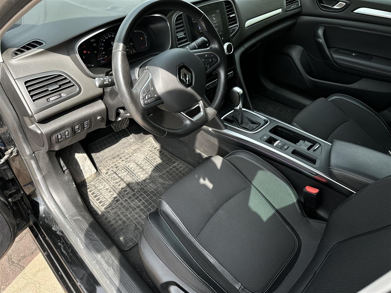 Renault MEGANE Megane 1.3 TCe Intens EDC 2022