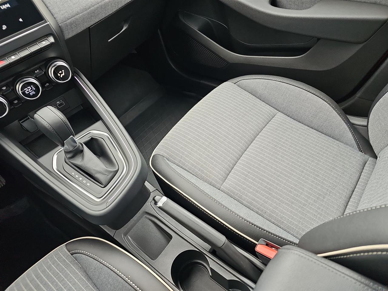 Renault CLIO Clio 1.6 E-TECH Full Hybrid 145 Techno 2025