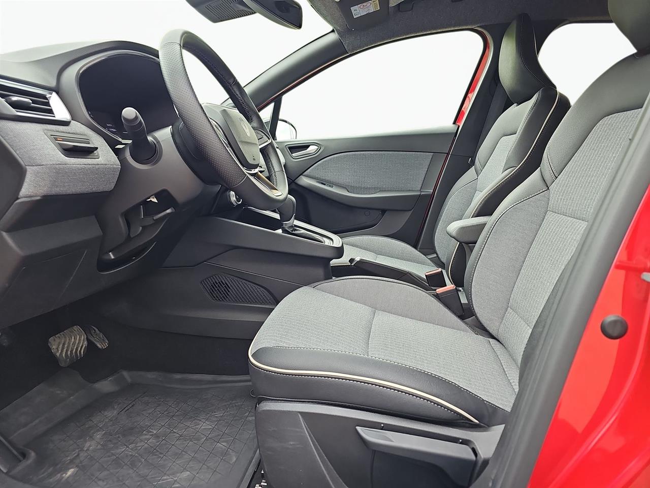 Renault CLIO Clio 1.6 E-TECH Full Hybrid 145 Techno 2025
