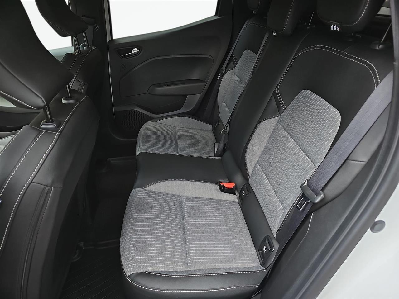 Renault CLIO Clio 1.0 TCe Techno LPG 2025