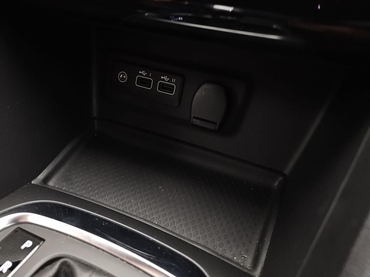 Renault MEGANE Megane 1.3 TCe FAP Techno EDC 2024