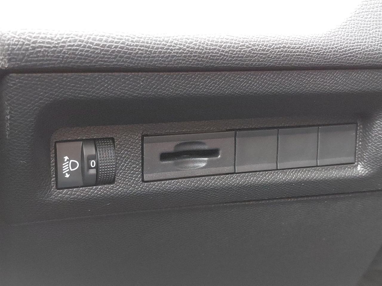 Peugeot 308 308 1.5 BlueHDi Allure Pack S&S EAT8 2023