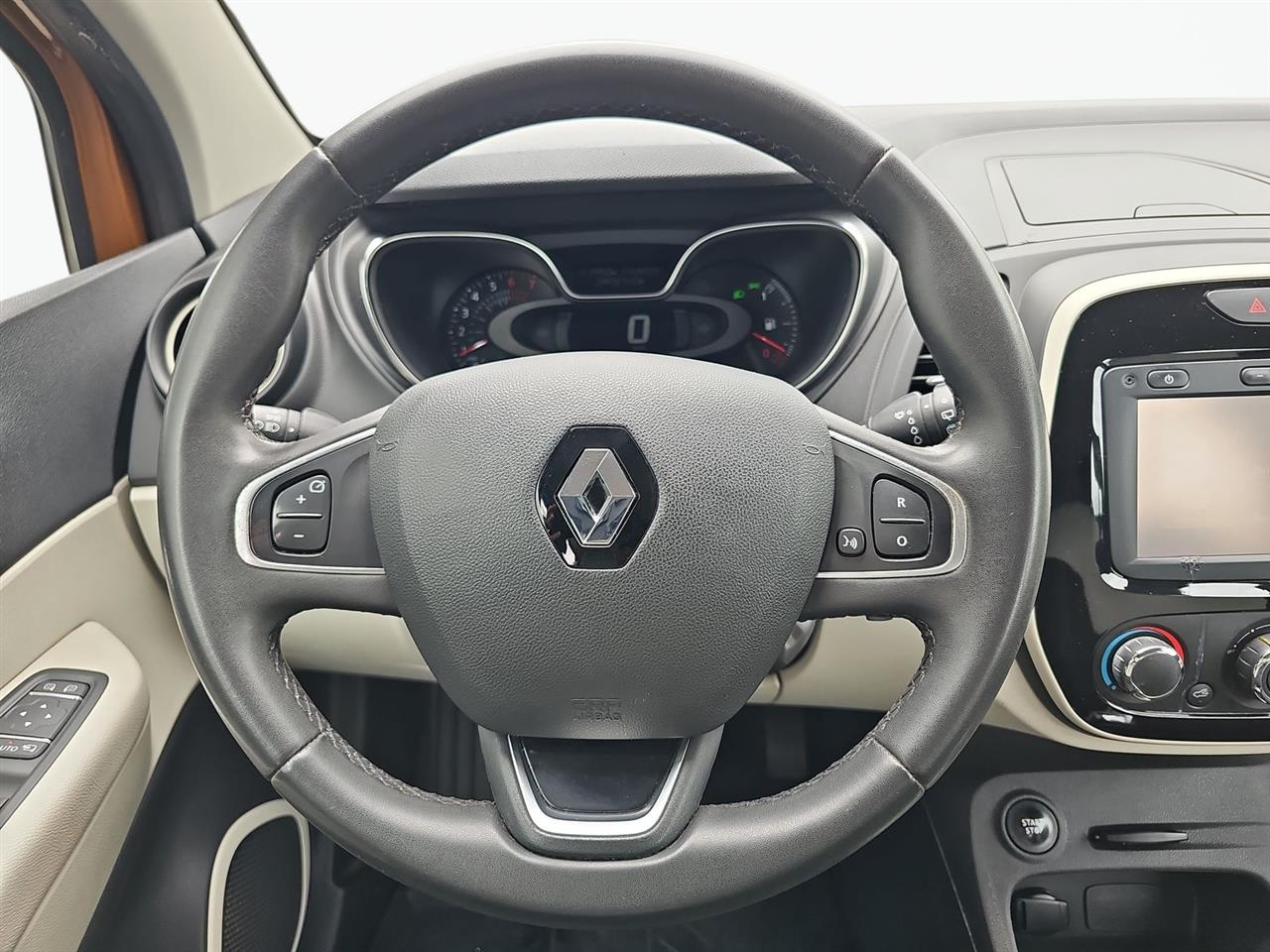 Renault CAPTUR Captur 1.2 Energy TCe Limited 2017