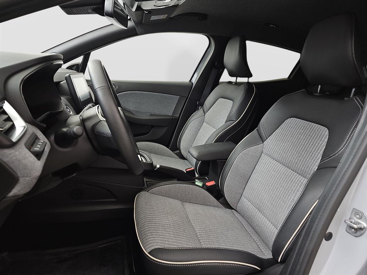 Renault CLIO Clio 1.6 E-TECH Full Hybrid 145 Techno 2025