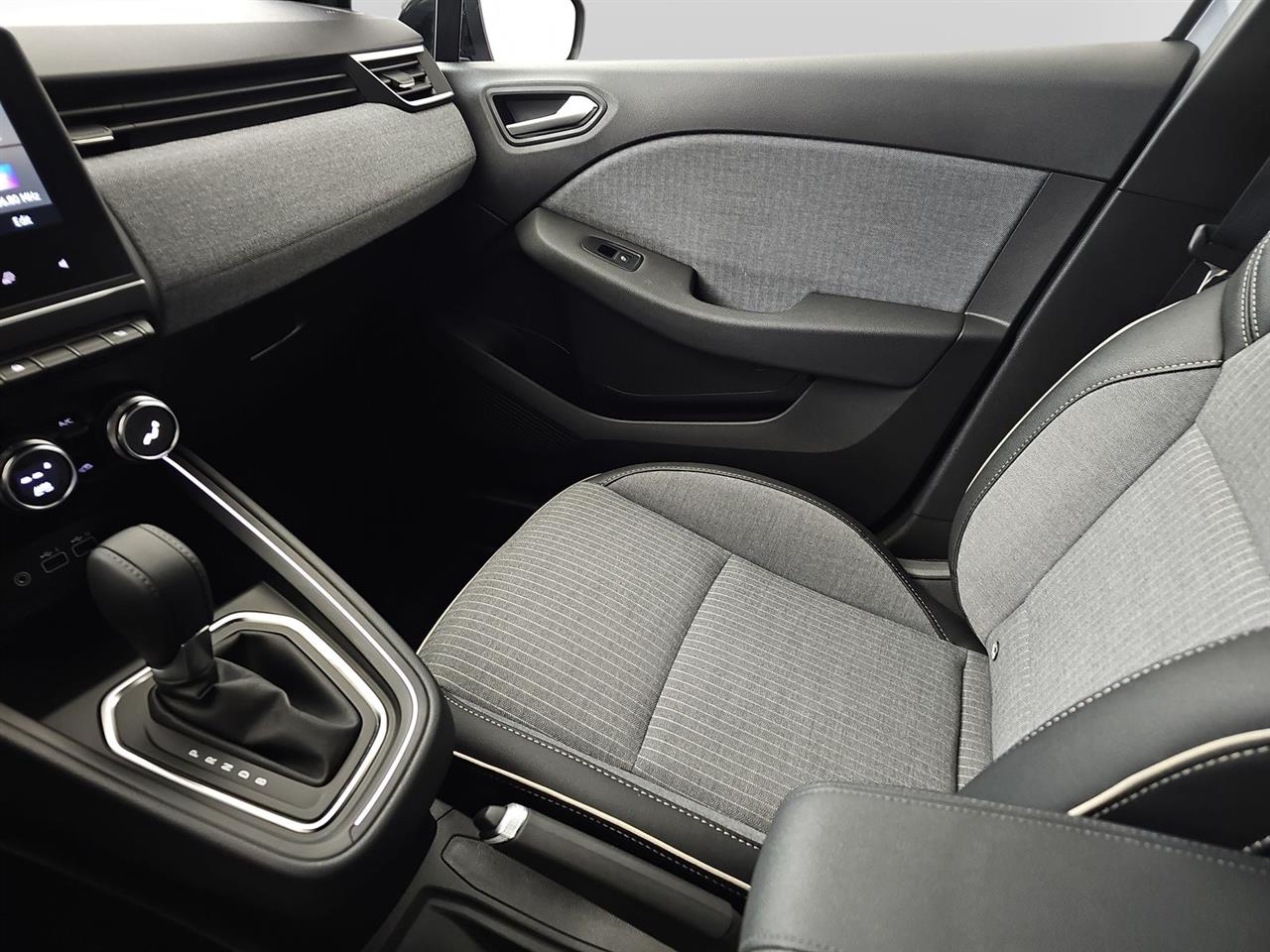 Renault CLIO Clio 1.6 E-TECH Full Hybrid 145 Techno 2025