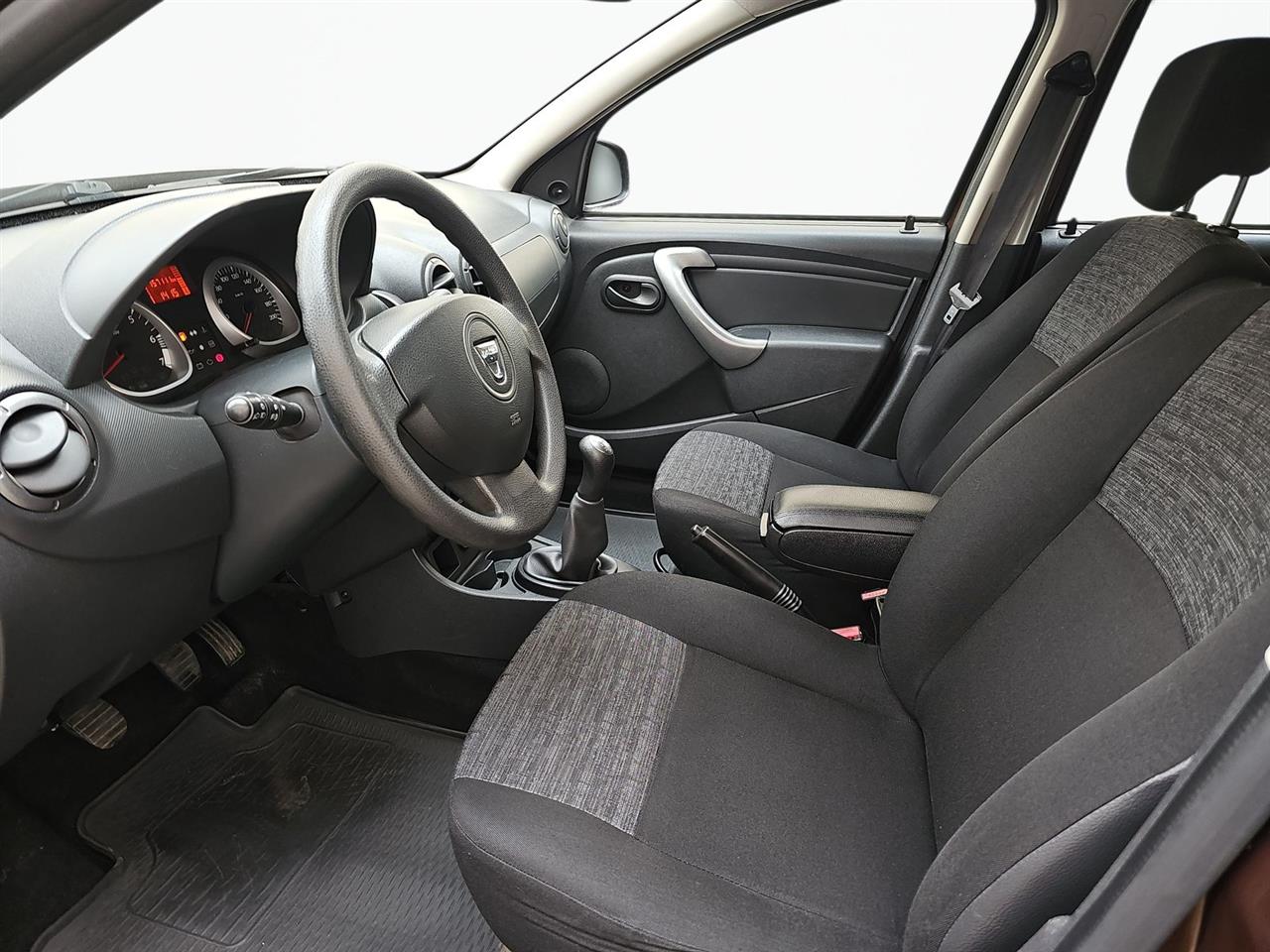 Dacia DUSTER Duster 1.6 Laureate 2013