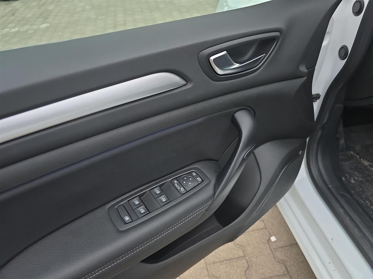 Renault MEGANE Megane 1.3 TCe Techno EDC 2024