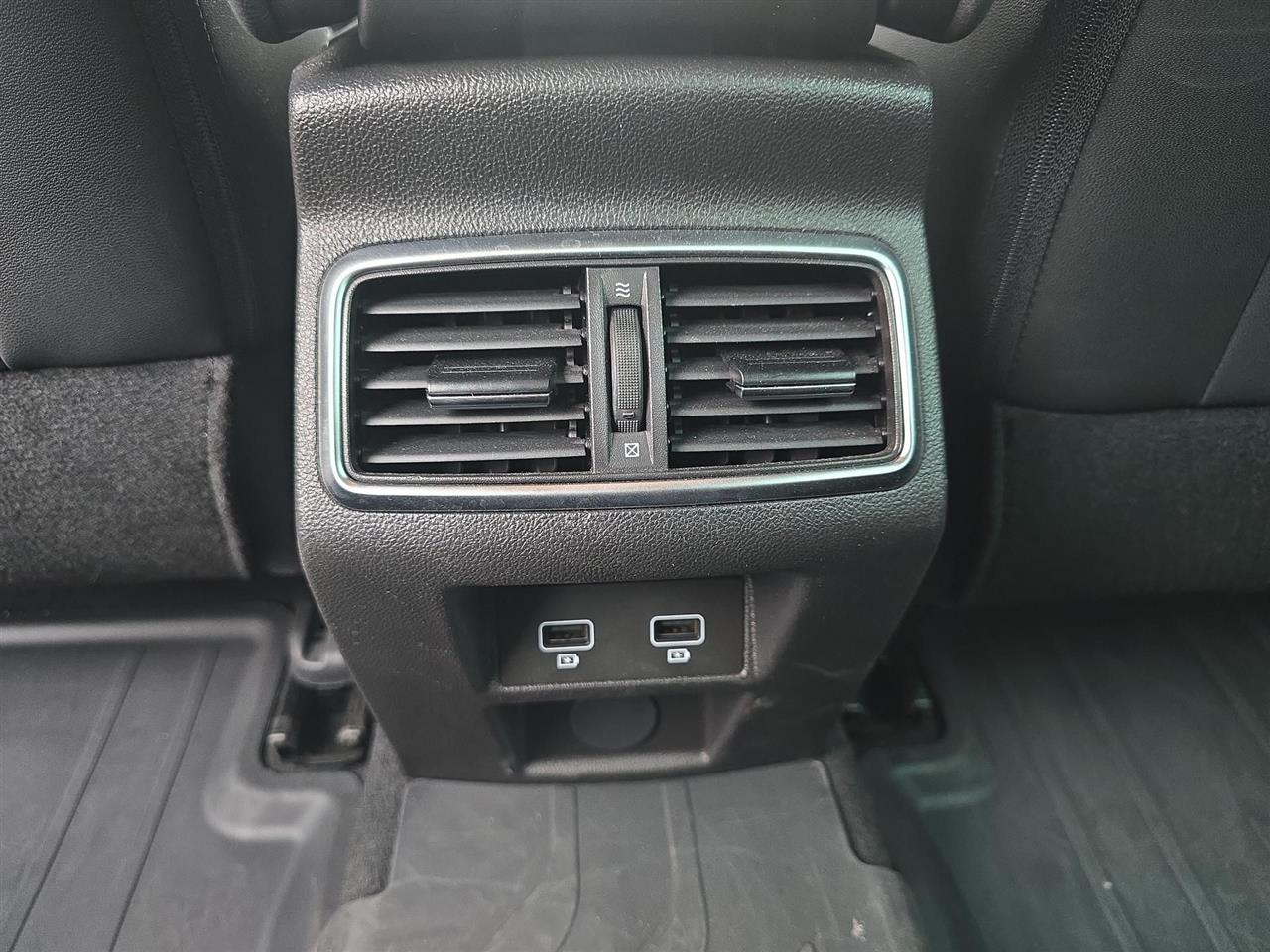 Renault MEGANE Megane 1.3 TCe Techno EDC 2024