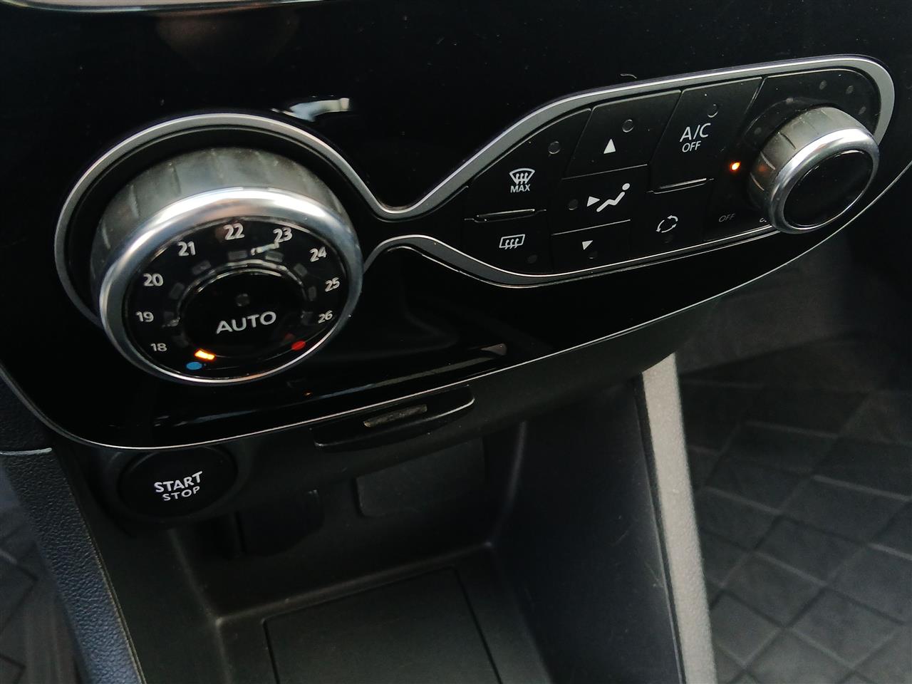 Renault CLIO Clio 0.9 TCe Limited 2019