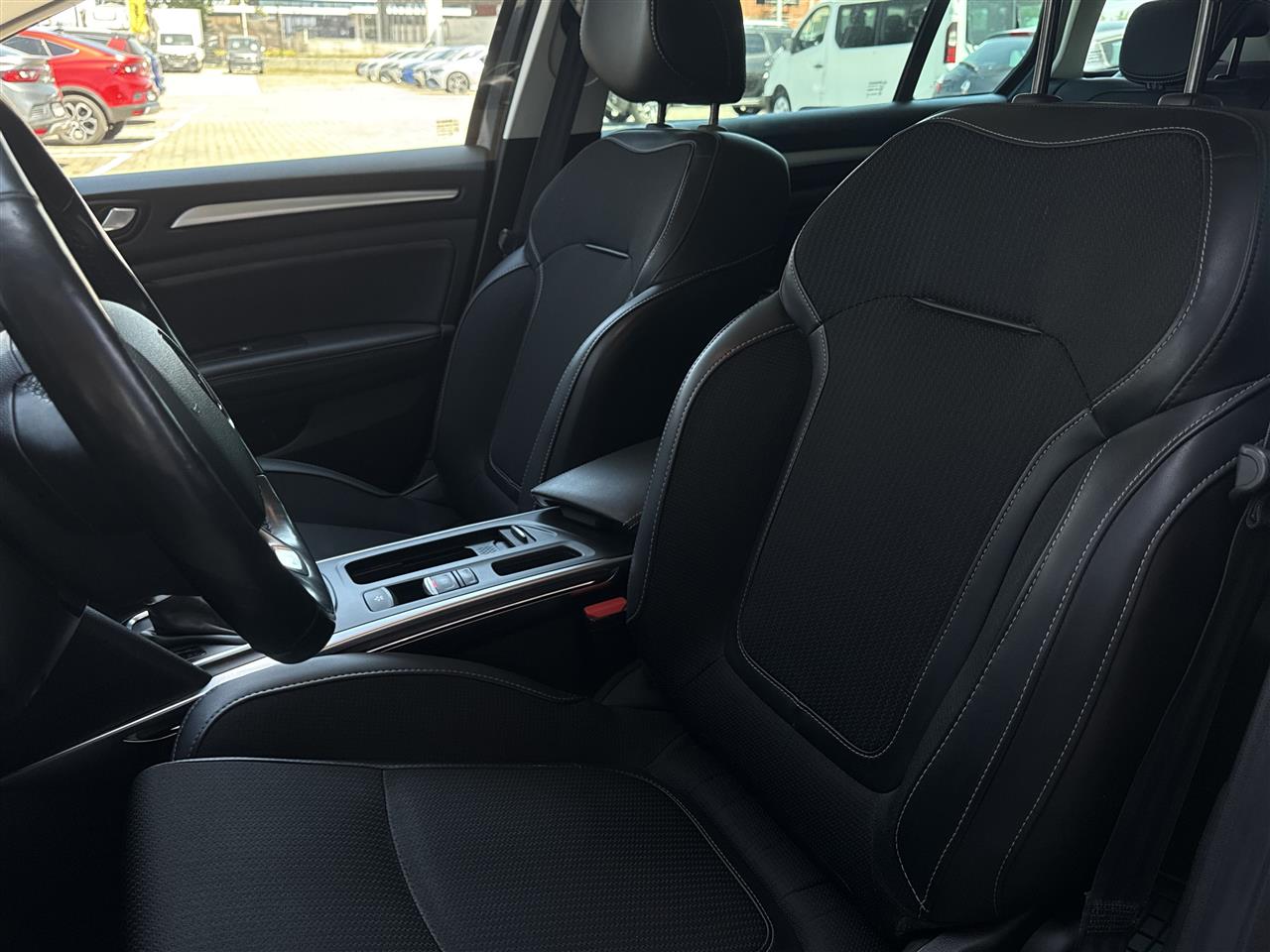 Renault MEGANE Megane 1.3 TCe FAP Techno EDC 2022
