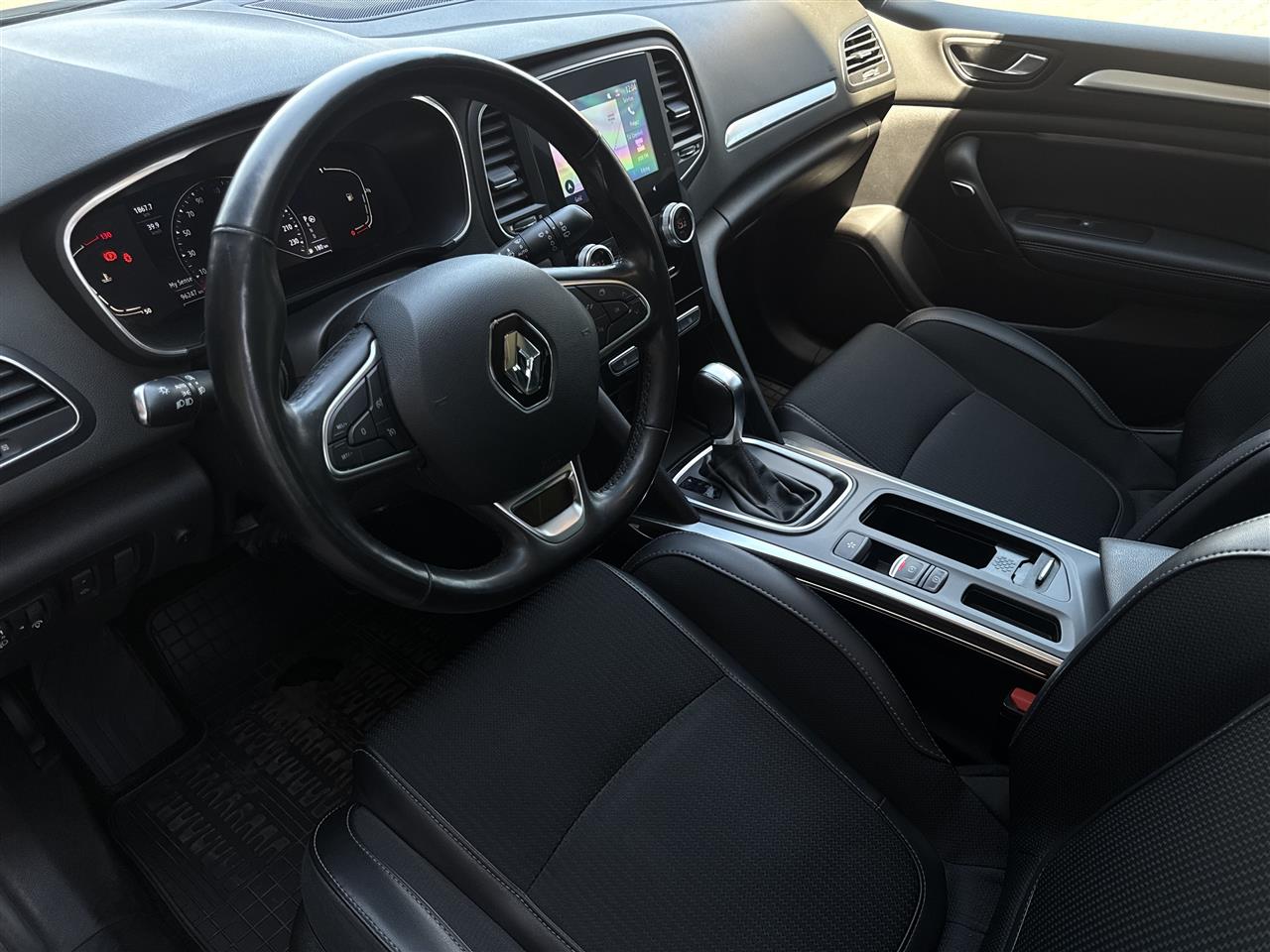 Renault MEGANE Megane 1.3 TCe FAP Techno EDC 2022