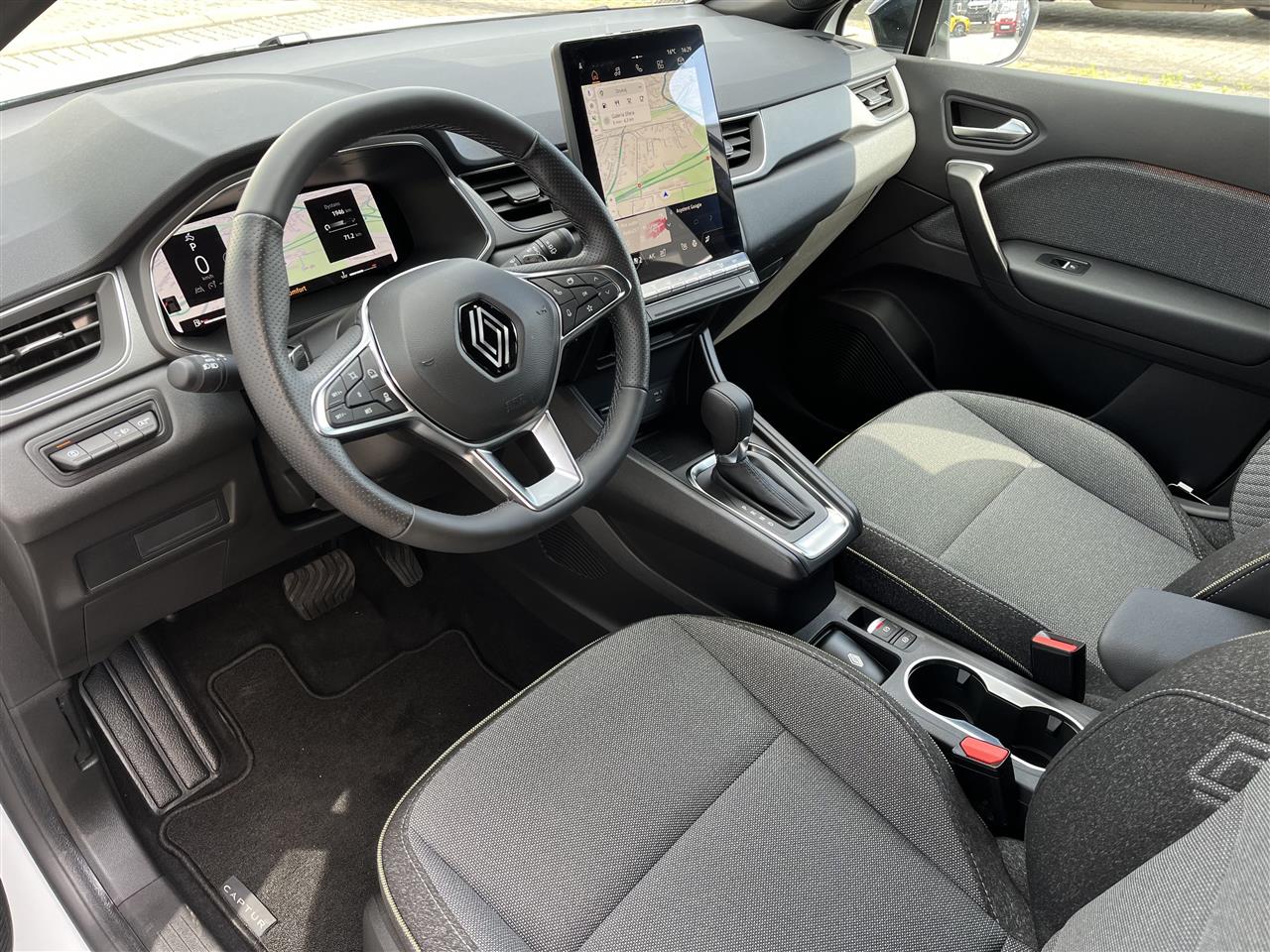 Renault CAPTUR Captur 1.3 TCe mHEV Techno EDC 2025
