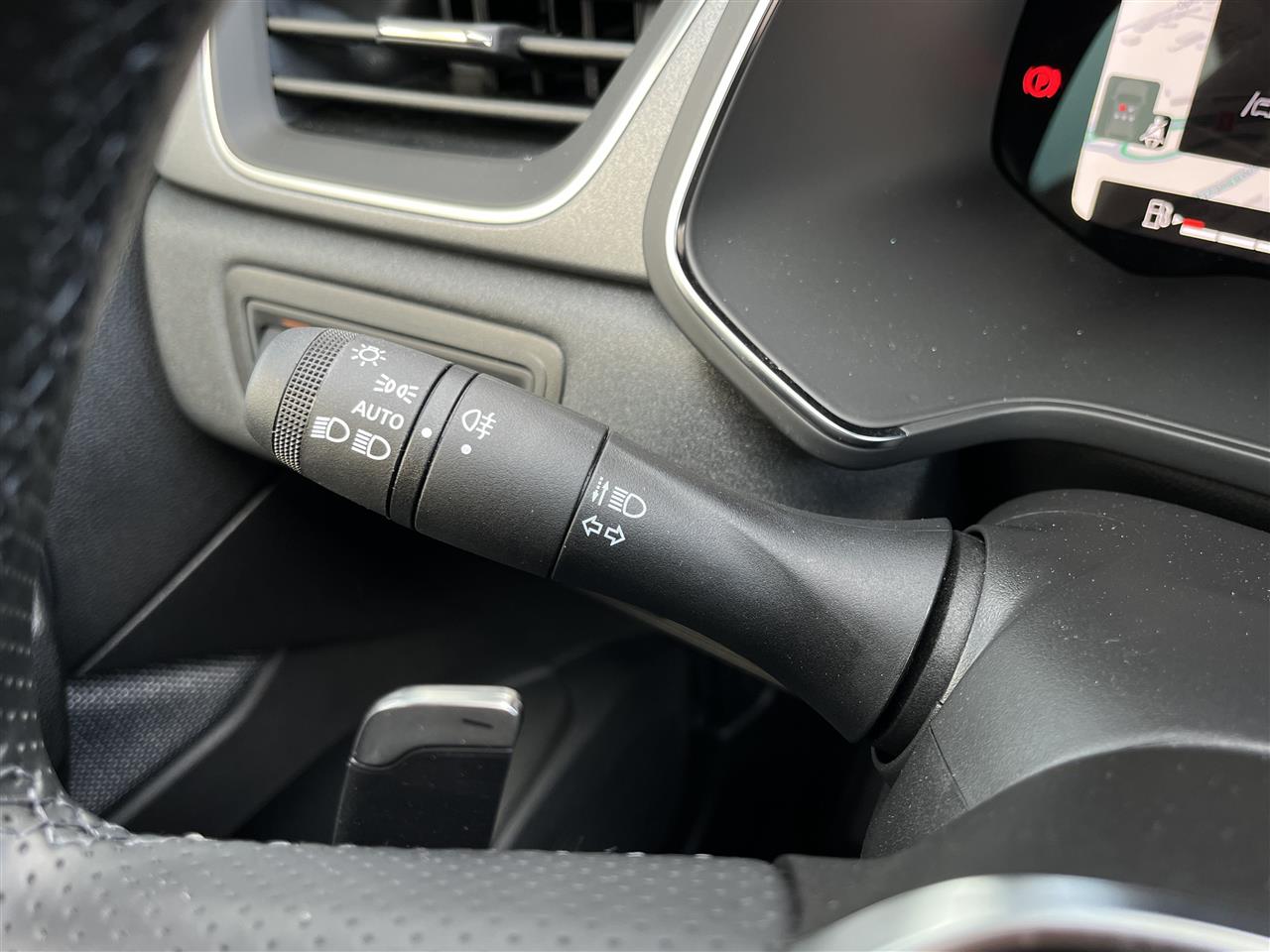 Renault CAPTUR Captur 1.3 TCe mHEV Techno EDC 2025