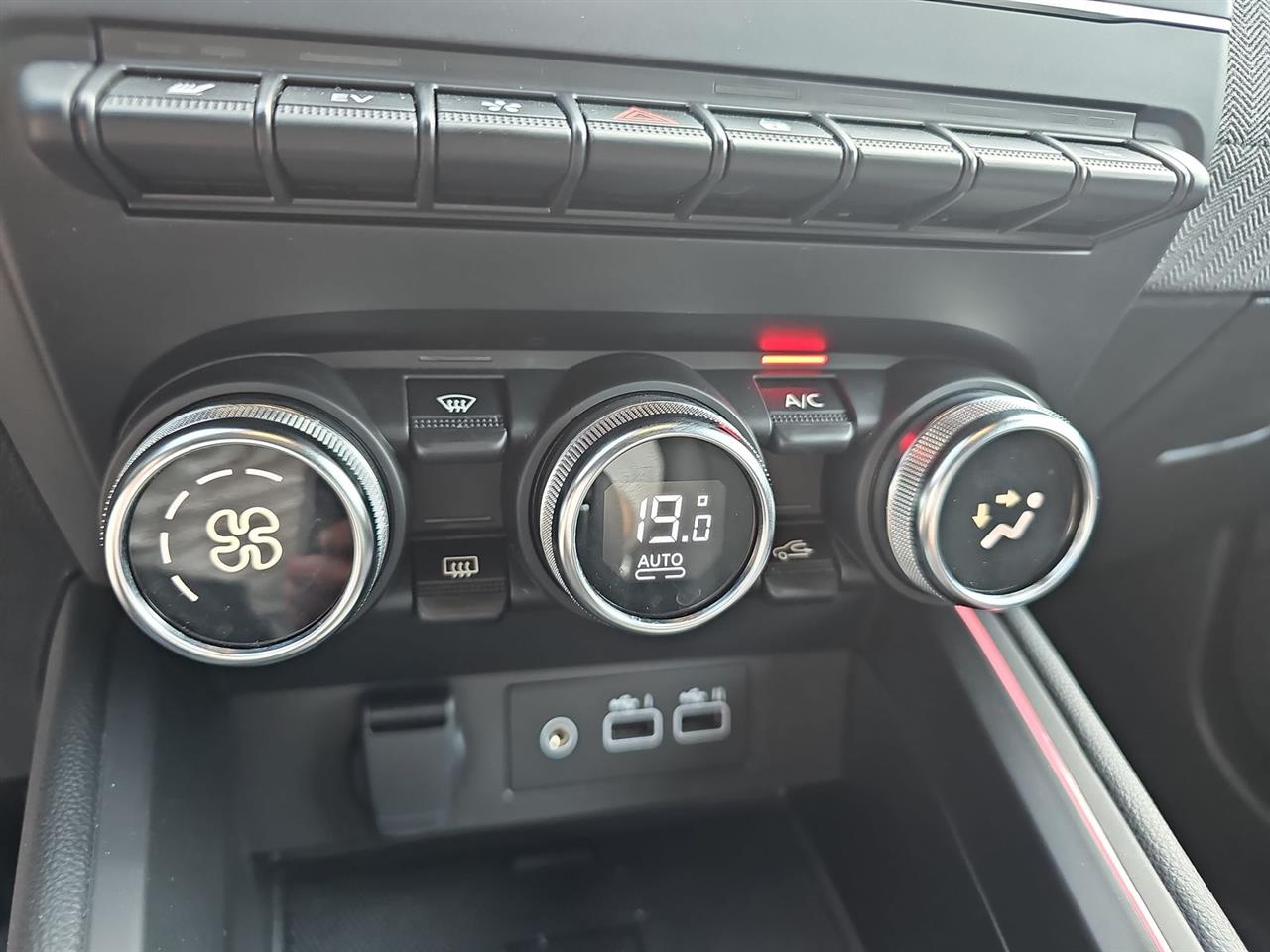 Renault CLIO Clio 1.6 E-TECH Full Hybrid 145 Techno 2025