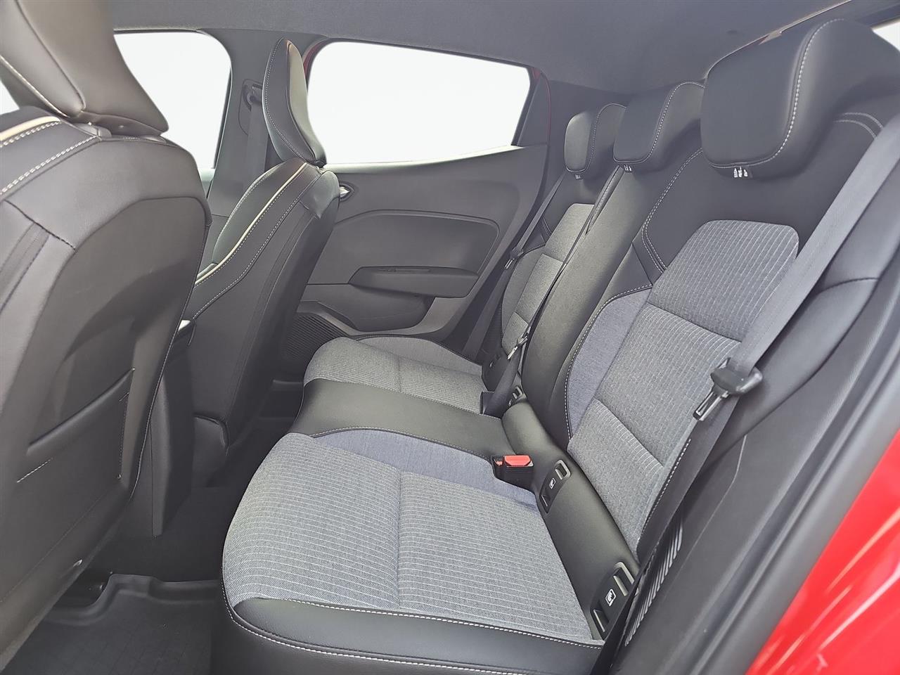 Renault CLIO Clio 1.6 E-TECH Full Hybrid 145 Techno 2025