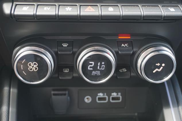 Renault CLIO Clio 1.6 E-TECH Full Hybrid 145 Techno 2025