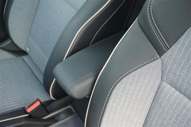 Renault CLIO Clio 1.6 E-TECH Full Hybrid 145 Techno 2025