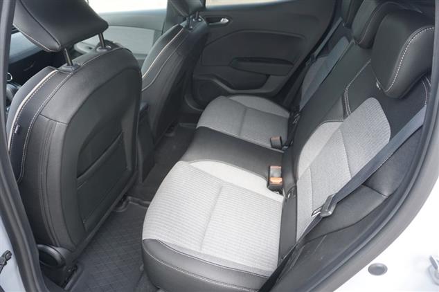 Renault CLIO Clio 1.6 E-TECH Full Hybrid 145 Techno 2025