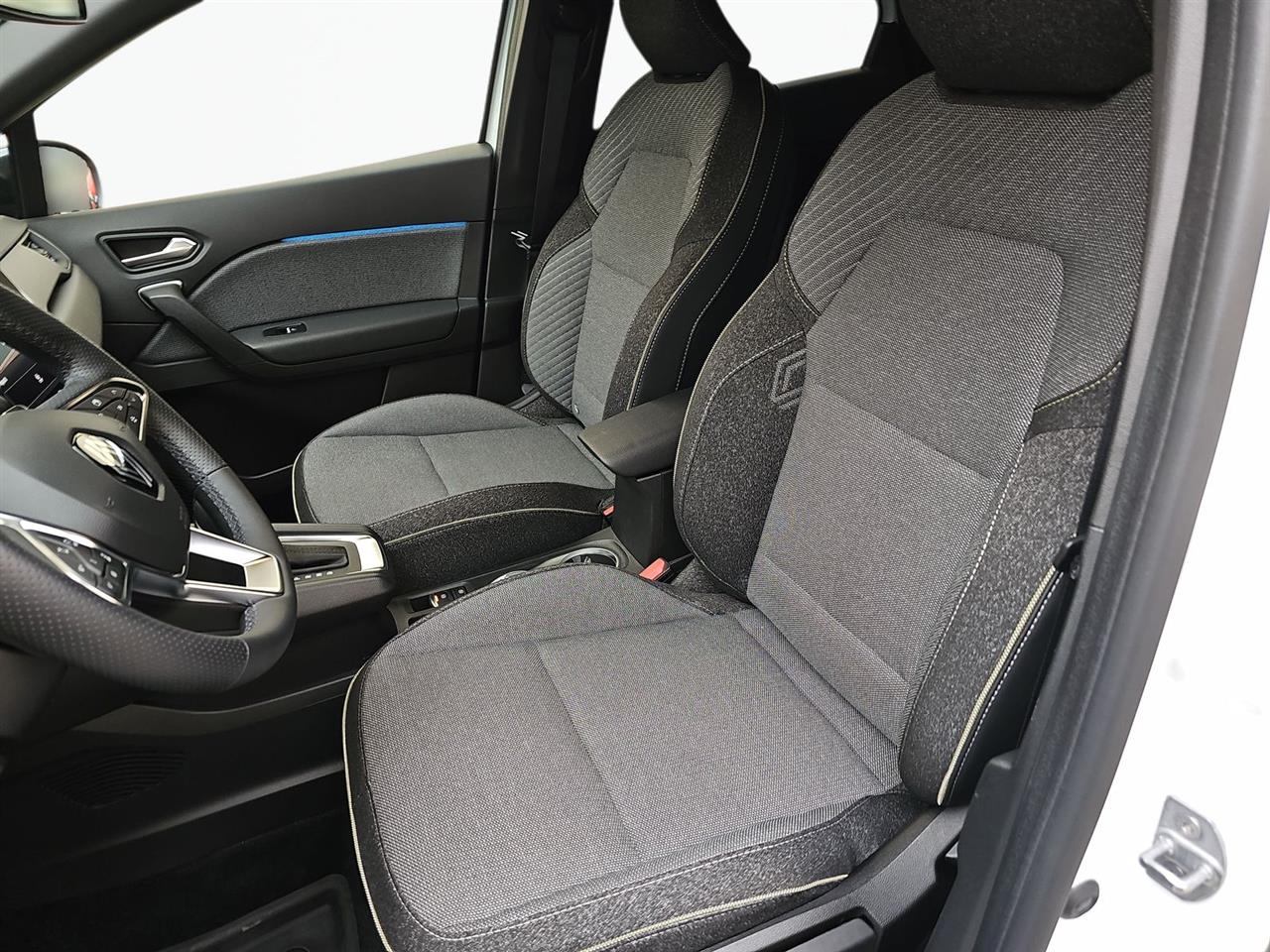 Renault CAPTUR Captur 1.3 TCe mHEV Techno EDC 2025