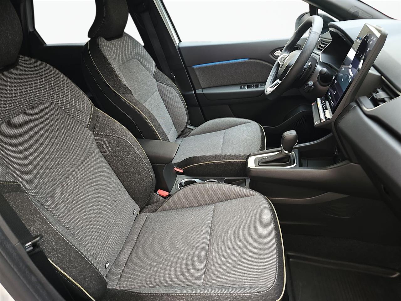 Renault CAPTUR Captur 1.3 TCe mHEV Techno EDC 2025