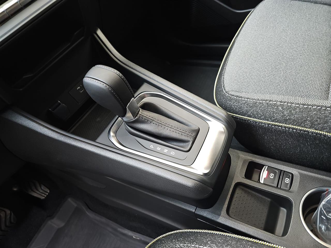 Renault CAPTUR Captur 1.3 TCe mHEV Techno EDC 2025