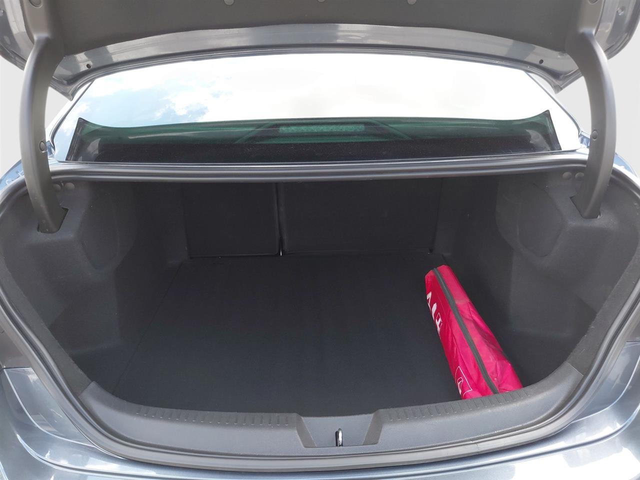 Renault MEGANE Megane 1.3 TCe FAP Limited EDC 2020