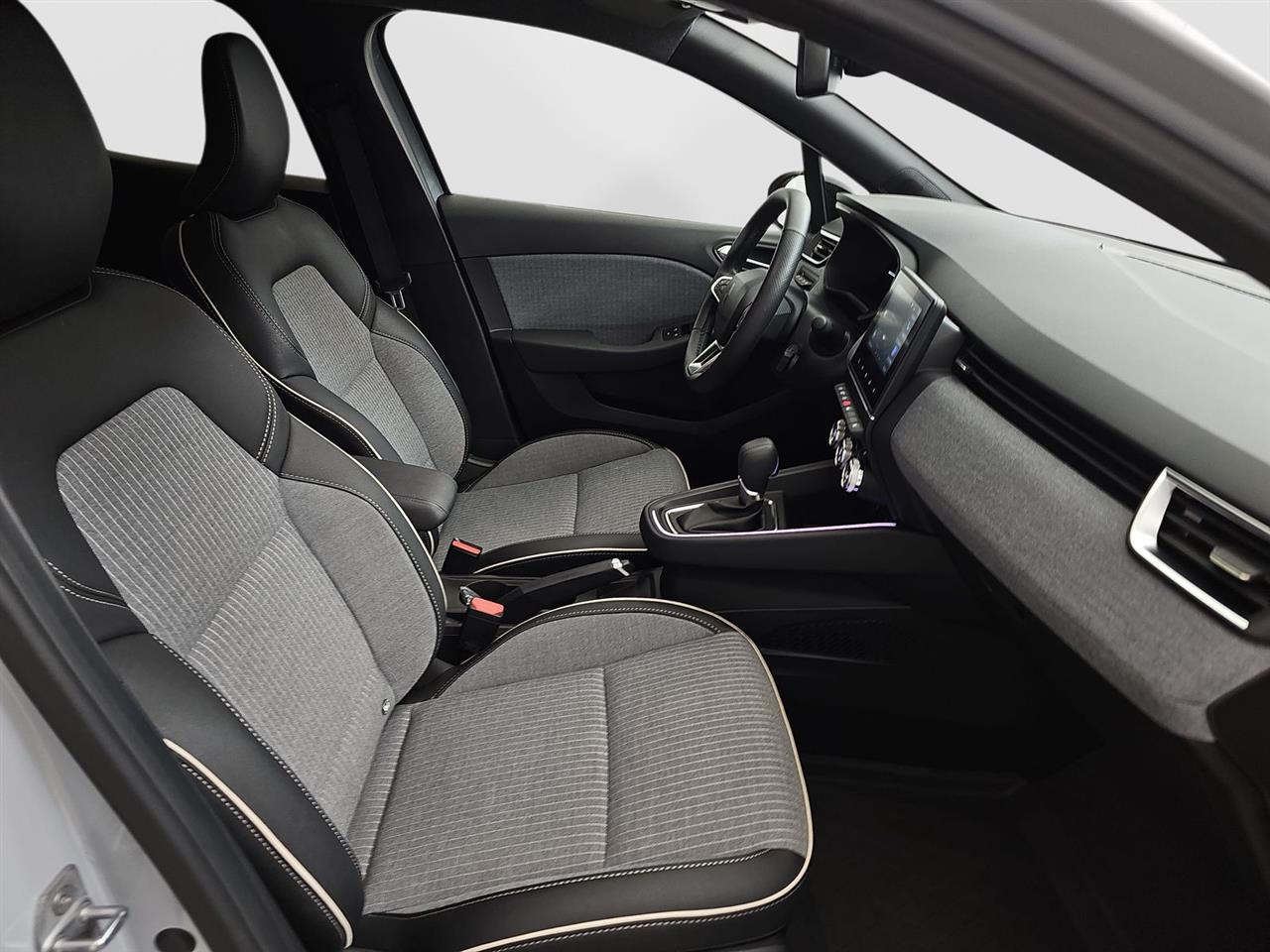 Renault CLIO Clio 1.0 TCe Techno X-Tronic 2025
