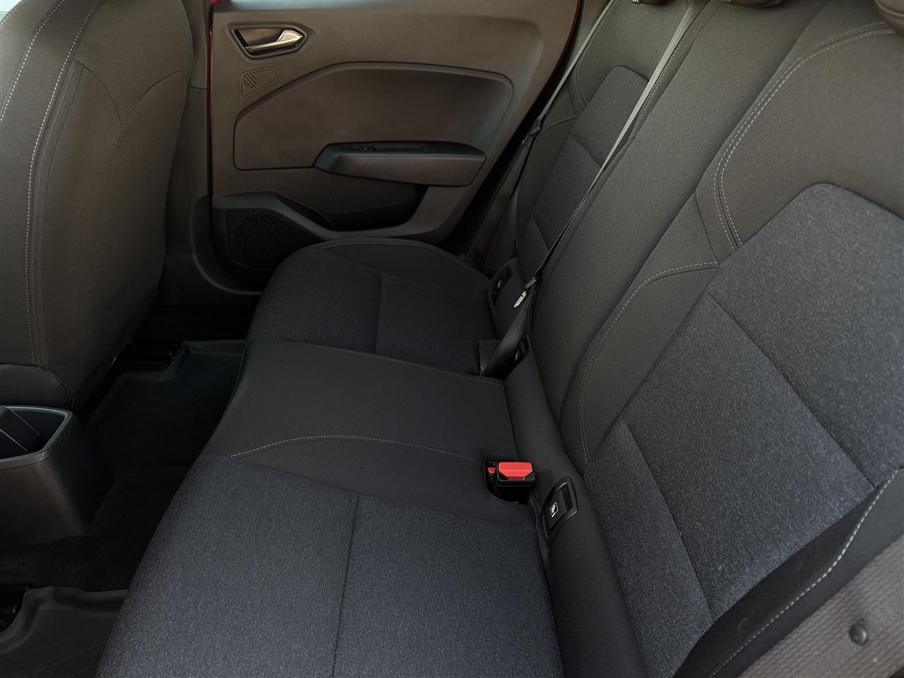 Renault CLIO Clio 1.0 TCe Equilibre 2023