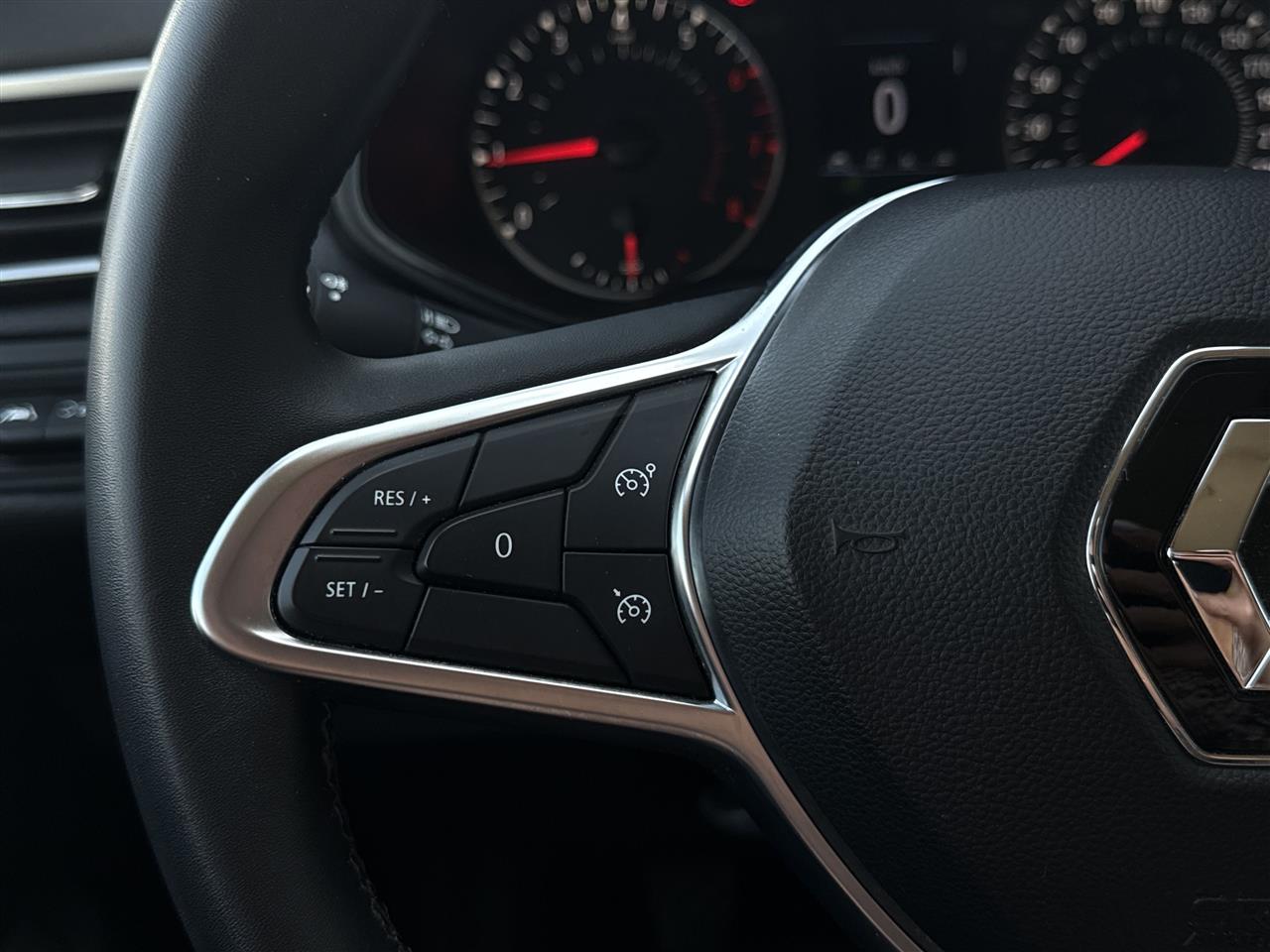 Renault CLIO Clio 1.0 TCe Equilibre 2023