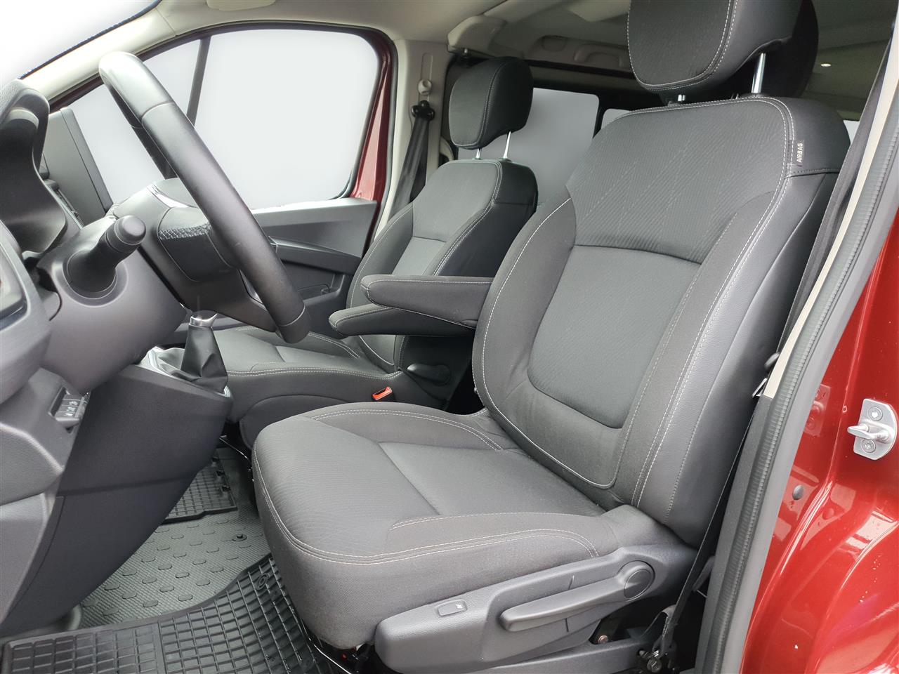 Renault TRAFIC SPACECLASS Trafic Grand SpaceClass 2.0 dCi Escapade EDC 2023