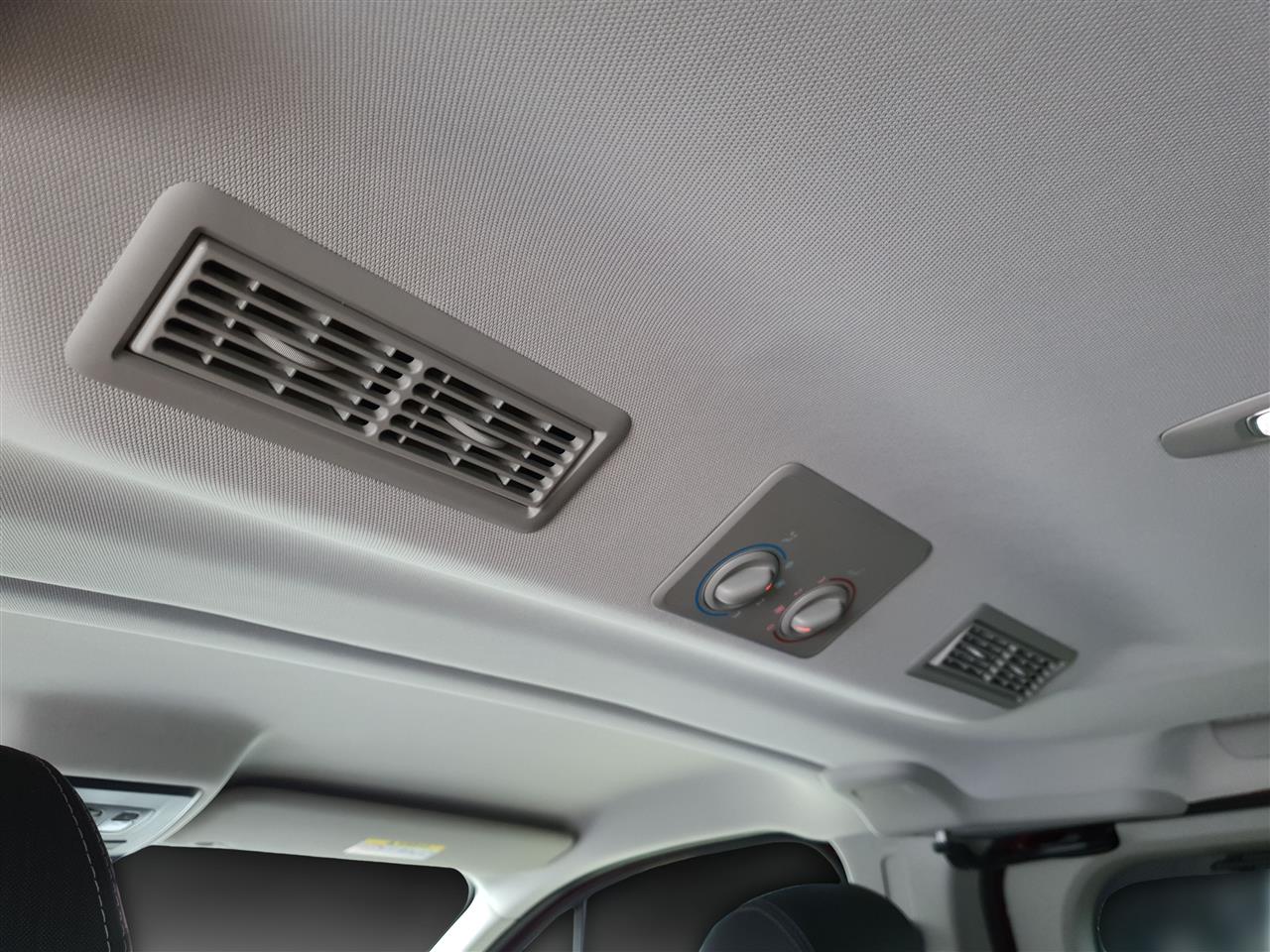 Renault TRAFIC SPACECLASS Trafic Grand SpaceClass 2.0 dCi Escapade EDC 2023