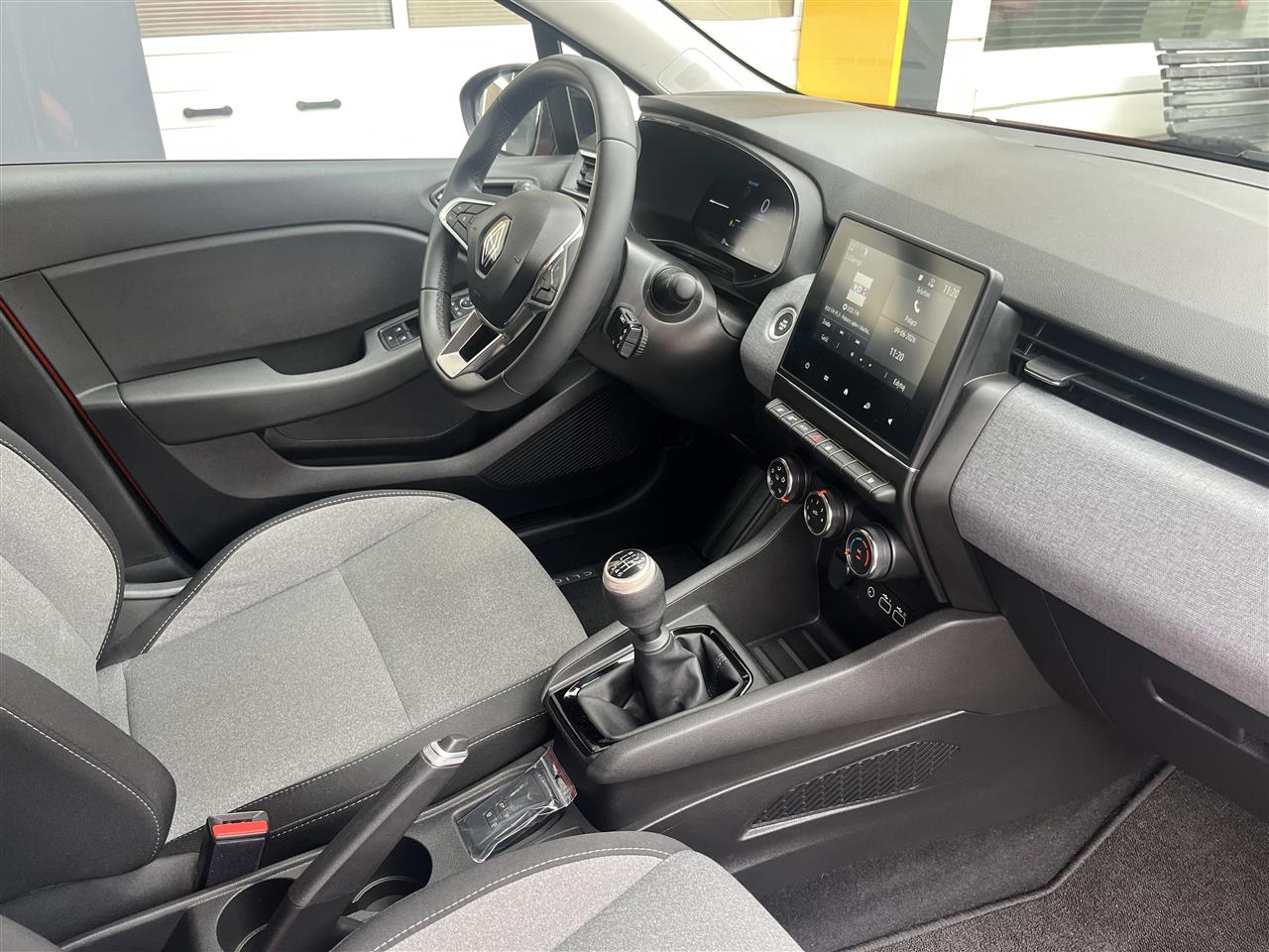 Renault CLIO Clio 1.0 TCe Evolution LPG 2024
