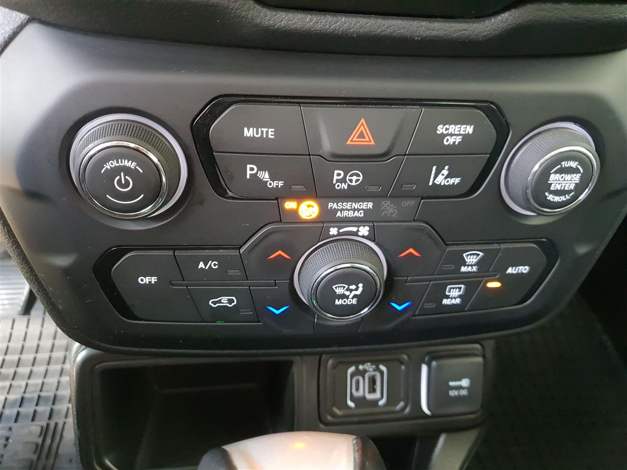 Jeep RENEGADE Renegade 1.5 T4 mHEV Summit FWD S&S DCT 2024
