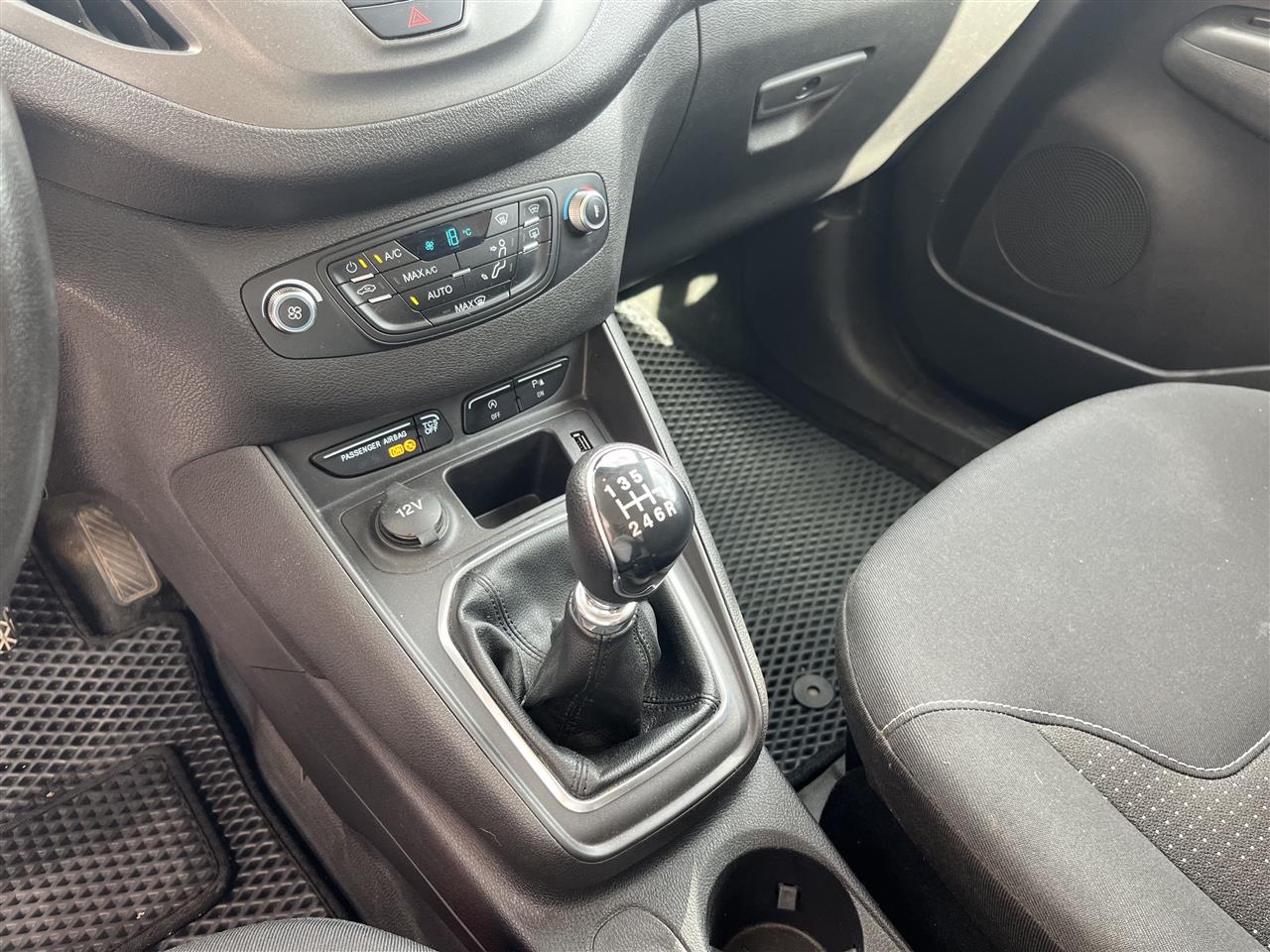 Ford TRANSIT COURIER Transit Courier 1.5 TDCi Trend 2022