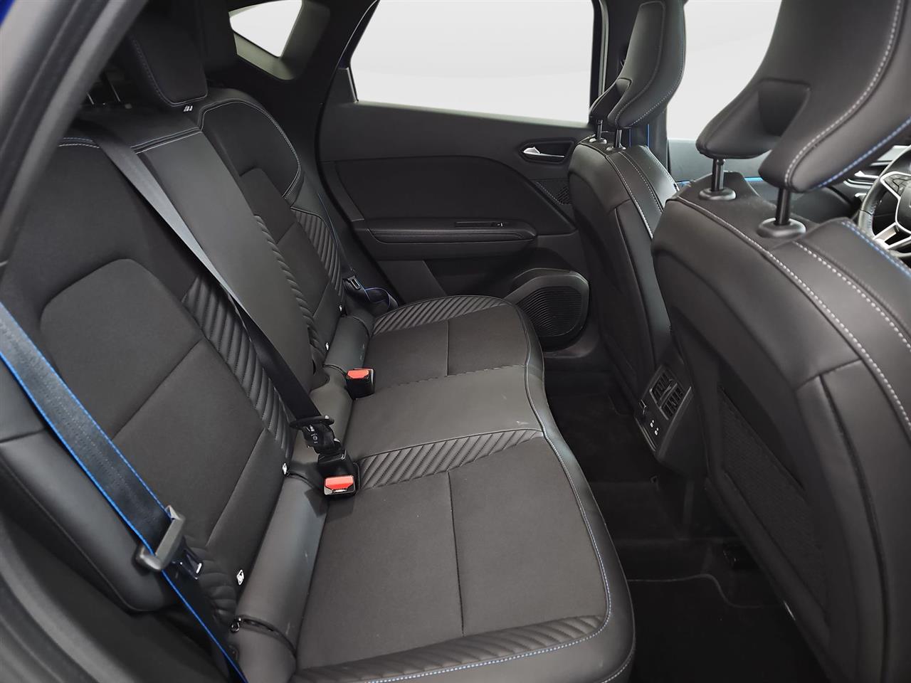 Renault CAPTUR Captur 1.3 TCe mHEV Esprit Alpine EDC 2024