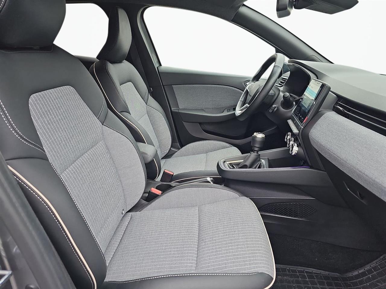 Renault CLIO Clio 1.0 TCe Techno LPG 2024