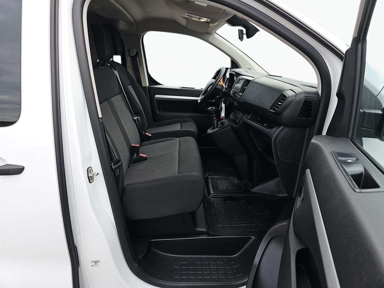 Toyota PROACE Proace 2.0 D-4D Medium 2,7t Active (bryg.) 2024