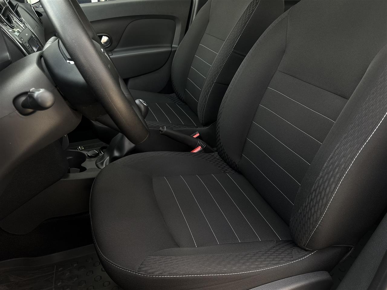Dacia LOGAN Logan 1.0 SCe Laureate 2020