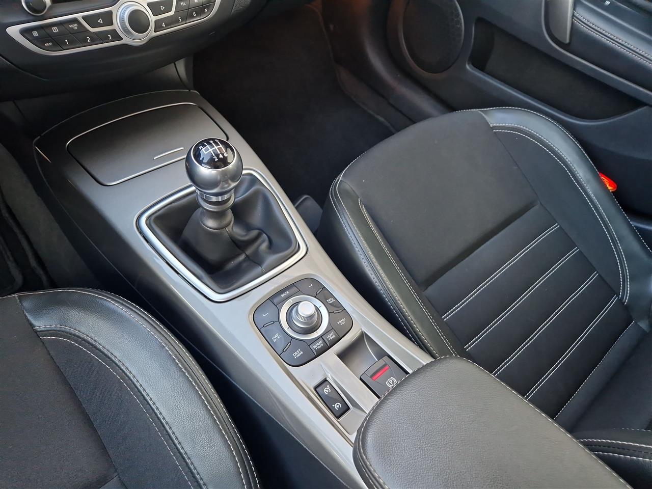 Renault LAGUNA Laguna 1.5 dCi Expression ESM 2012