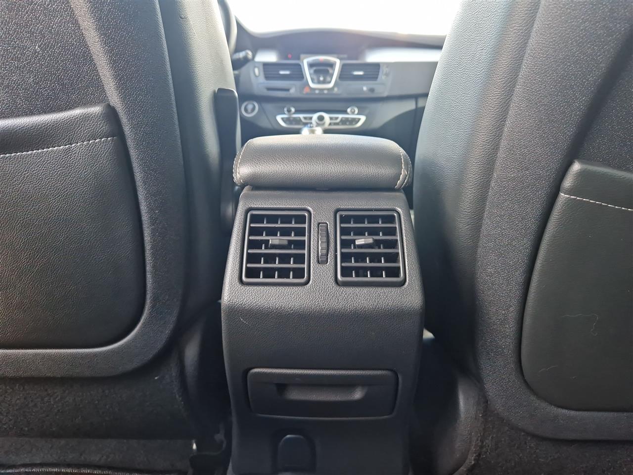 Renault LAGUNA Laguna 1.5 dCi Expression ESM 2012