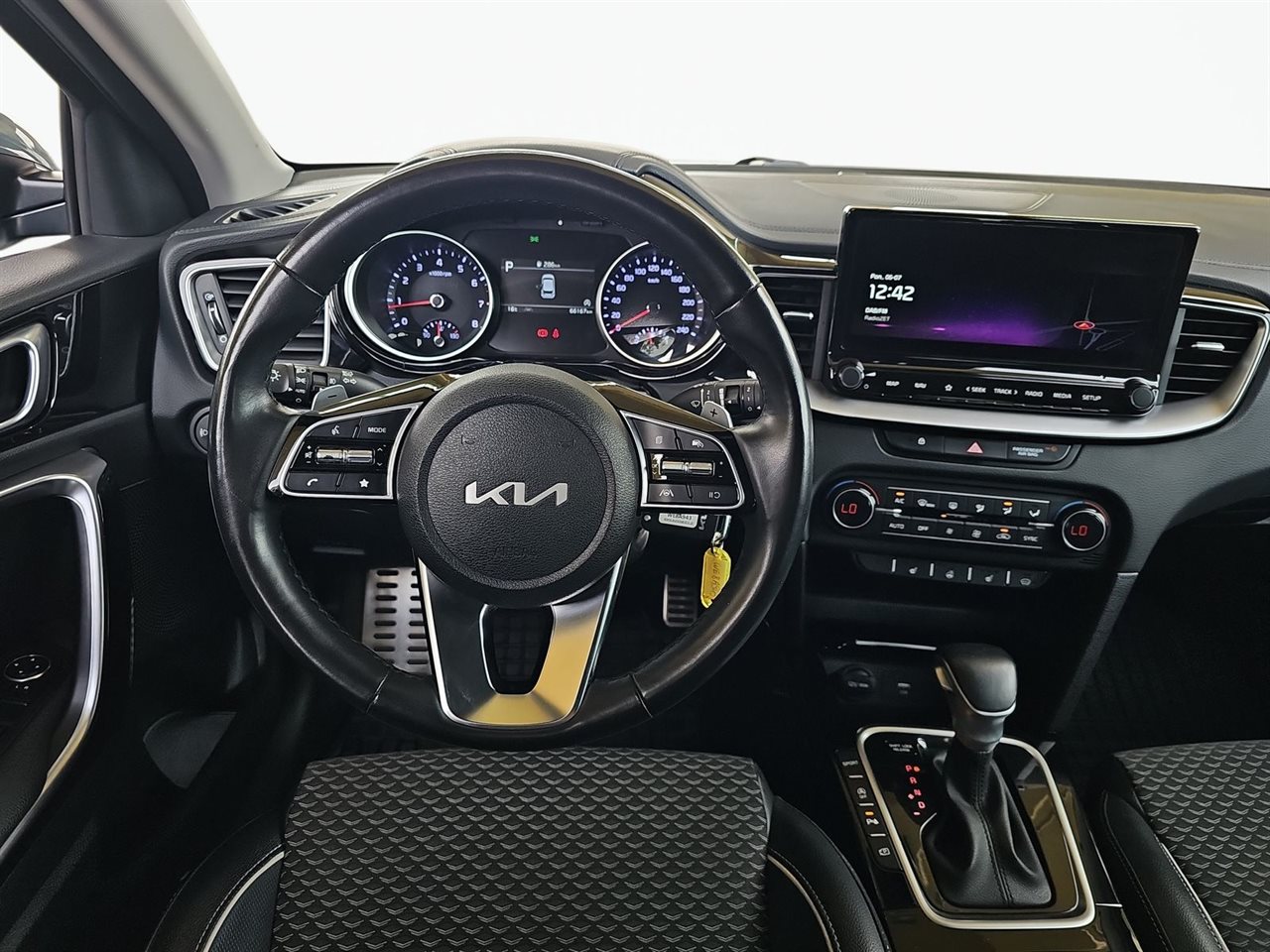 Kia CEE'D Ceed 1.5 T-GDI Business Line DCT 2023