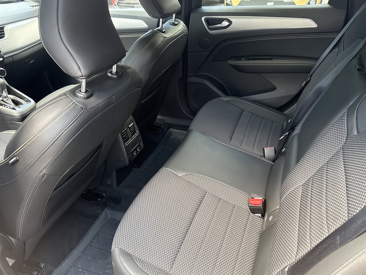 Renault ARKANA Arkana 1.3 TCe mHEV Techno EDC 2025